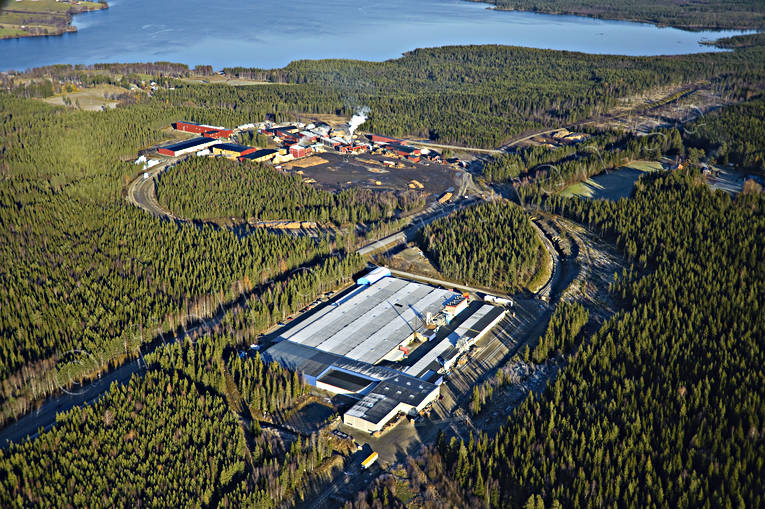 ACB-Laminat, Rödins Trävaru ACB laminat, anläggningar, drönarbilder, fabrik, flygbilder, Flygfoto, höst, Jämtland, Laminat, Rödins, Svenstavik, sågverk