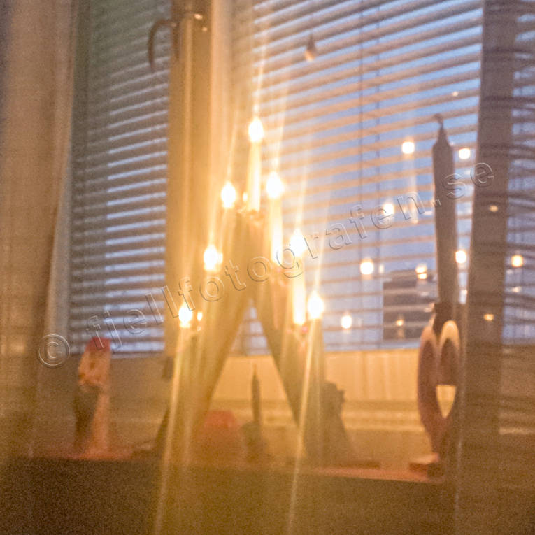 advent, adventljusstake, fnster, jul, julbilder, julkort, julstmning, kultur, ljus, ljusstake, nutid, stmning, stmningsbild, stmningsbilder, varmt, vrme