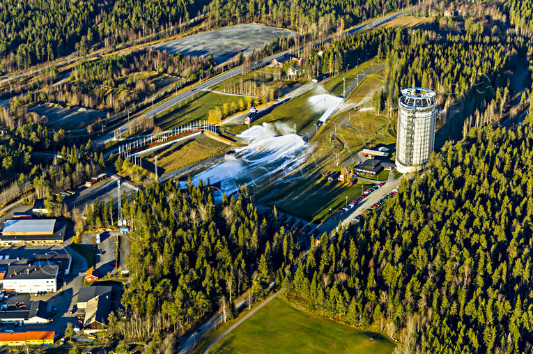 Arctura och Skidstadion Arctura, drönarbilder, drönarfoto, flygbild, flygbilder, Flygfoto, flygfoton, höst, Jämtland, Skidstadion, snökanoner, snötillverkning, städer, Östersund