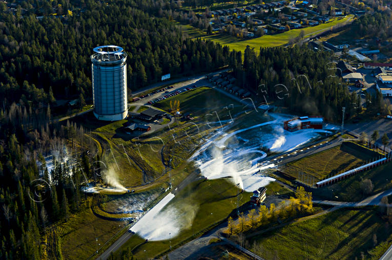 Arctura och Skidstadion Arctura, drönarbilder, drönarfoto, flygbild, flygbilder, Flygfoto, flygfoton, höst, Jämtland, Skidstadion, snökanoner, snötillverkning, städer, Östersund