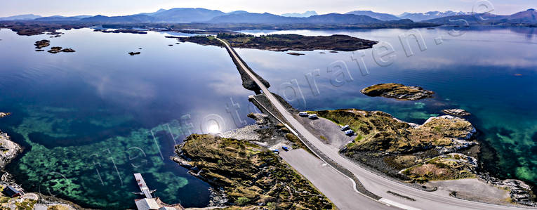 Atlanthavsvägen Flygfoto Atlanten, atlanterhavsvegen, atlanterhavsveien, atlanthavsvägen, Atlantkusten, drönarbild, drönarbilder, drönarfoto, flygbild, flygbilder, Flygfoto, flygfoton, kommunikationer, kust, kustnära, landfart, Norge, Sevärdheter, vår, vägar