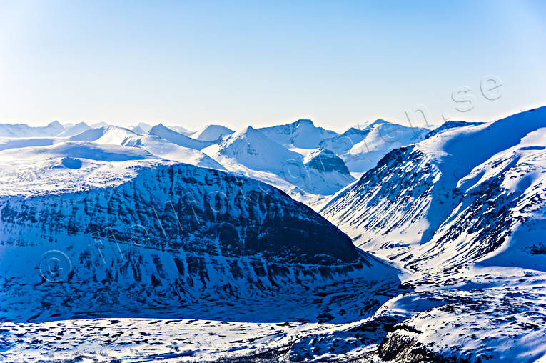 Basstavagge Pastavagge in mot Sarek Basstavagge, Dagartjåhkkå, drönarbilder, drönarfoto, fjälltoppar, flygbild, flygbilder, Flygfoto, flygfoton, Landskap, lappland, Pastavagge, Rinim, sarek, vinter, Ähpar