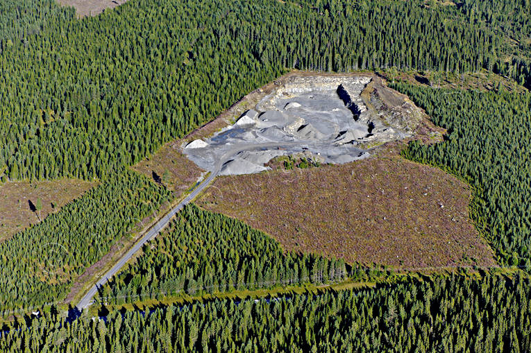 Bergtäkt mellan Bye och Arås anläggningar, arbete, bergkross, bergtäkt, drönarbilder, drönarfoto, flygbild, flygbilder, Flygfoto, flygfoton, grustag, grustäkt, Jämtland, Landskap, miljö, sommar