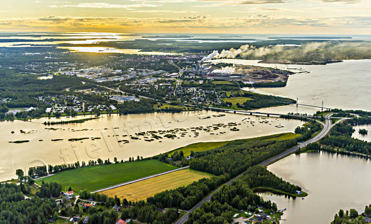 Bergvikssundet Piteå Bergvikssundet, broar, broarna, drönarbilder, drönarfoto, flygbild, flygbilder, Flygfoto, flygfoton, Landskap, morgon, morgonljus, morgonsol, Norrbotten, Piteå, samhällen, sommar