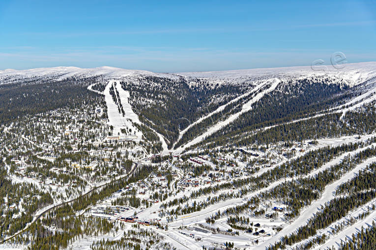 Björnrike Skidanläggning anläggningar, Björnrike, drönarbilder, drönarfoto, flygbild, flygbilder, Flygfoto, flygfoton, Härjedalen, skidanläggning, skidbackar, skidort, vinter