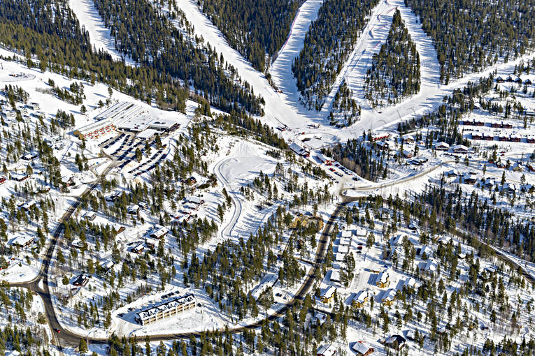 Björnrike Skidanläggning anläggningar, Björnrike, drönarbilder, drönarfoto, flygbild, flygbilder, Flygfoto, flygfoton, Härjedalen, skidanläggning, skidbackar, skidort, vinter
