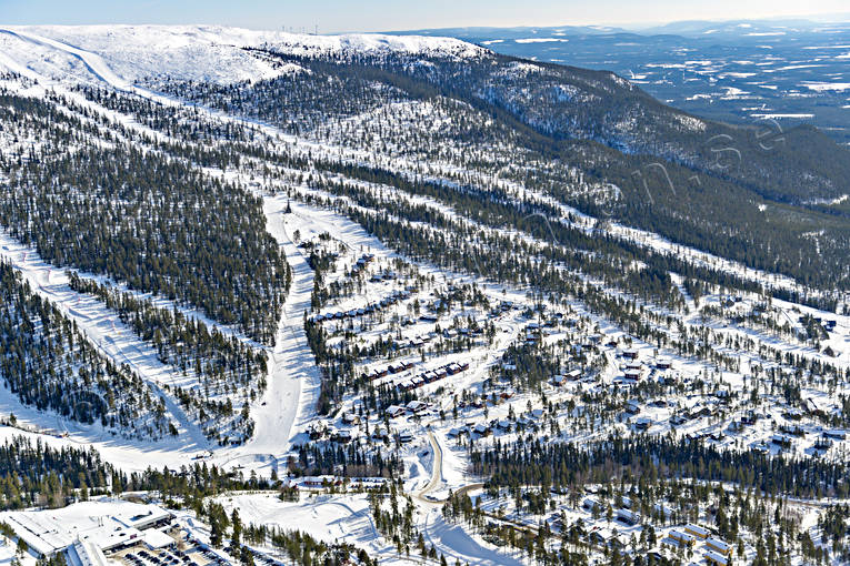 Björnrike Skidanläggning anläggningar, Björnrike, drönarbilder, drönarfoto, flygbild, flygbilder, Flygfoto, flygfoton, Härjedalen, skidanläggning, skidbackar, skidort, vinter