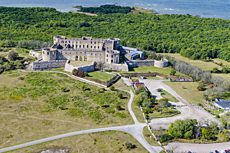 Borgholms Slottsruin anläggningar, Borgholm, Borgholms, byggnationer, drönarbilder, drönarfoto, flygbild, flygbilder, Flygfoto, flygfoton, ruin, samhällen, slottsruin, sommar, Öland