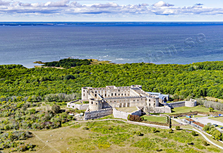 Borgholms Slottsruin anläggningar, Borgholm, Borgholms, byggnationer, drönarbilder, drönarfoto, flygbild, flygbilder, Flygfoto, flygfoton, ruin, samhällen, slottsruin, sommar, Öland