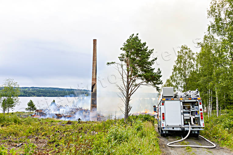 Brand i Tegelbruket Vålbacken brand, eldsvåda, nybruket, skorsten, tegelbruk, Vålbackens