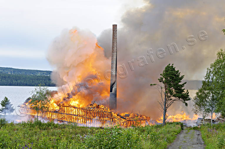Brand i Tegelbruket Vålbacken brand, eldsvåda, nybruket, skorsten, tegelbruk, Vålbackens