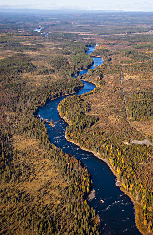 Brattbackforsen i Långan Brattbackforsen, drönarbilder, drönarfoto, flygbild, flygbilder, Flygfoto, flygfoton, höst, Jämtland, Långan, älv, älvar