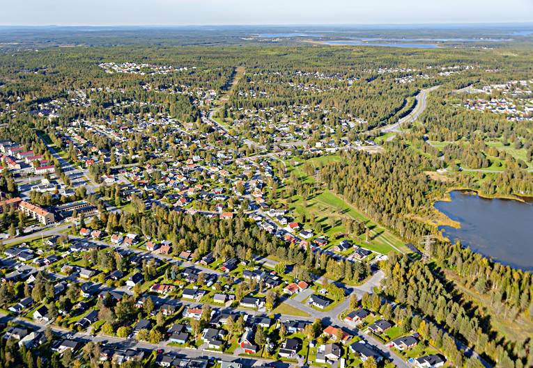 Bredviken Luleå Flygfoto Bredviken, drönarbilder, drönarfoto, flygbild, flygbilder, Flygfoto, flygfoton, höst, Landskap, Lerbäcken, Luleå, Norrbotten, städer