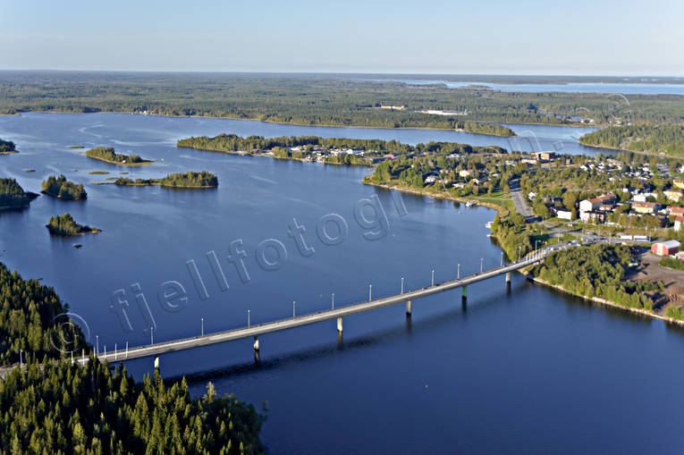 Bl vgen, drnarbilder, drnarfoto, flygbild, flygbilder, Flygfoto, flygfoton, Holmen, Holmsund, Landskap, samhllen, sommar, Umelven, Vsterbotten