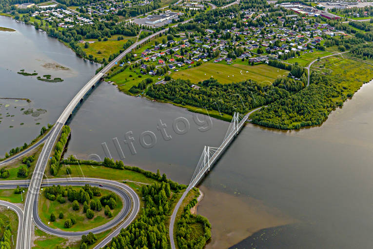 avfart, Bergsvikssundet, bro, broar, cykelbro, cykelbron, Degernget, drnarbilder, drnarfoto, E4, flygbild, flygbilder, Flygfoto, flygfoton, hngbro, Killingholmen, Landskap, Norrbotten, Pite, pfart, samhllen, sommar