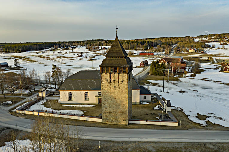 Brunflo Kastal Flygfoto anläggnignar, Brunflo, byggnader, drönarbild, drönarbilder, drönarfoto, flygbild, flygbilder, Flygfoto, flygfoton, Jämtland, kastal, kyrka, kyrkor, vår