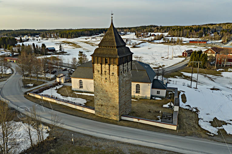 Brunflo Kastal Flygfoto anläggnignar, Brunflo, byggnader, drönarbild, drönarbilder, drönarfoto, flygbild, flygbilder, Flygfoto, flygfoton, Jämtland, kastal, kyrka, kyrkor, vår