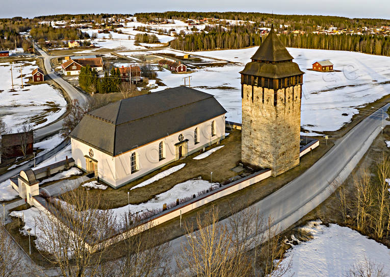 Brunflo Kastal Flygfoto anläggnignar, Brunflo, byggnader, drönarbild, drönarbilder, drönarfoto, flygbild, flygbilder, Flygfoto, flygfoton, Jämtland, kastal, kyrka, kyrkor, vår