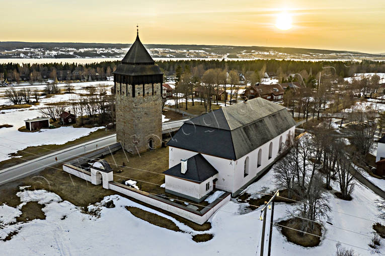 Brunflo Kastal Flygfoto anläggnignar, Brunflo, byggnader, drönarbild, drönarbilder, drönarfoto, flygbild, flygbilder, Flygfoto, flygfoton, Jämtland, kastal, kyrka, kyrkor, vår