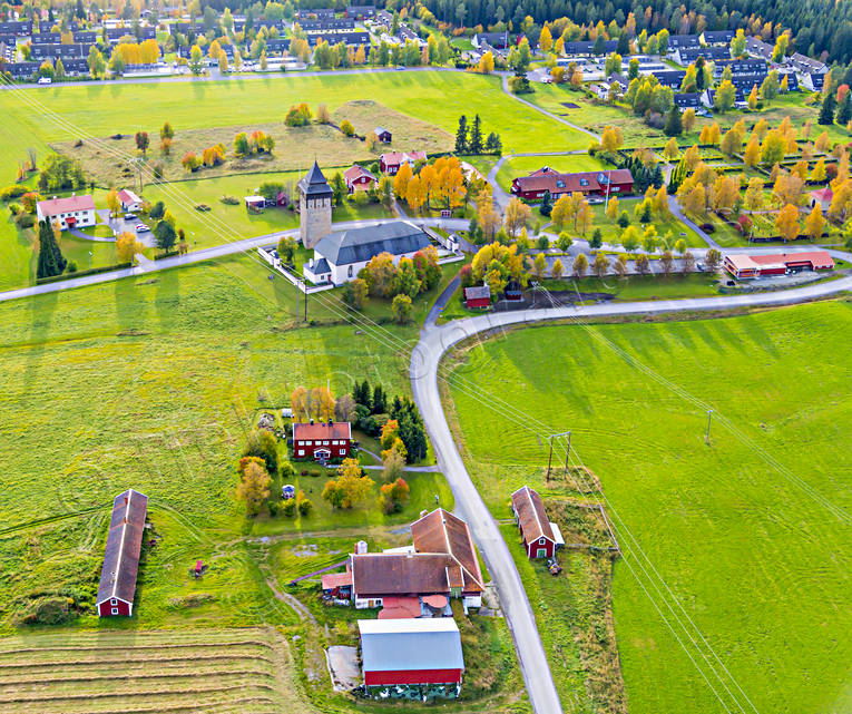 Brunflo kyrka och Prästgård Brunflo, drönarbilder, drönarfoto, flygbild, flygbilder, Flygfoto, flygfoton, Jämtland, kyrka, kyrkor, prästgård, samhällen