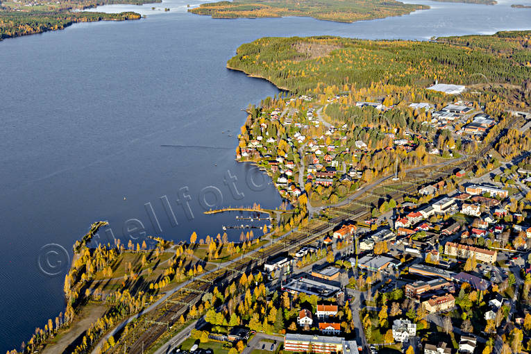 Bräcke Flygfoto Bräcke, drönarbilder, drönarfoto, flygbild, flygbilder, Flygfoto, flygfoton, höst, Jämtland, Revsundssjön, samhällen
