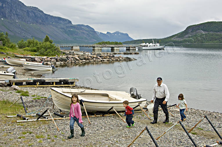 Båtlänningen vid Saltoluokta båtlänning, Landskap, Langas, lappland, saltoluokta, småbåthamn, småbåtshamn, sommar