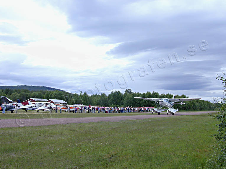 Cessna Caravan startar vid Älvdalen Caravan, Cessna, flyg, kommunikationer, luftfart, sjöflyg, sjöflygplan, älvdalen
