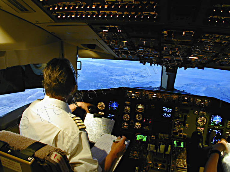 Boeing, cockpit, flyg, flygkapten, förarkabin, kapten, kommunikationer, luftfart, trafikflyg