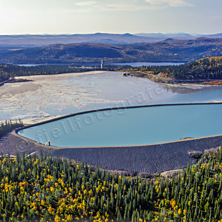 Dammar Blygruvan i Laisvall anläggningar, blygruvan, damm, drönarbilder, drönarfoto, flygbild, flygbilder, Flygfoto, flygfoton, gruva, gruvanläggning, gruvdamm, höst, Laisvall, Landskap, lappland