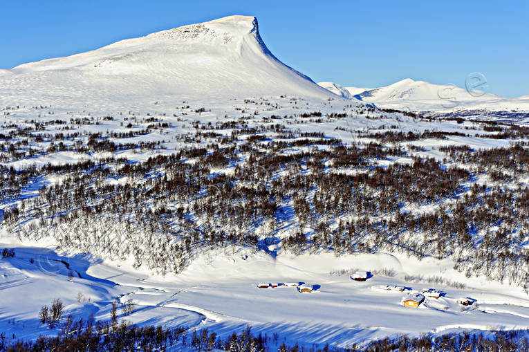 Djupdalsvallen vid Mittåkläppen Bruksvallarna, Djupdalsvallen, drönarbilder, drönarfoto, fjälltopp, flygbild, flygbilder, Flygfoto, flygfoton, Härjedalen, Landskap, Mittåkläppen, vinter
