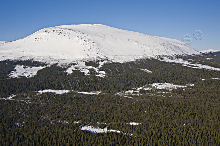 Drommen och dess strandlinje Bydalen, Drommen, drönarbilder, drönarfoto, flygbild, flygbilder, Flygfoto, flygfoton, Hovde, Höglekardalen, issjöar, issjöspår, istid, Jämtland, Landskap, skvalrännor, slukås, slukåsar, strandlinje, strandlinjer, terassbildningar, terasser, vinter