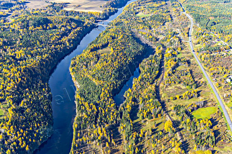 Döda fallet Flygfoto drönarbilder, drönarfoto, Döda fallet, dödafallet, flygbild, flygbilder, Flygfoto, flygfoton, Gedungsen, höst, Indalsälven, Jämtland, Landskap, Sevärdheter, Vildhussen