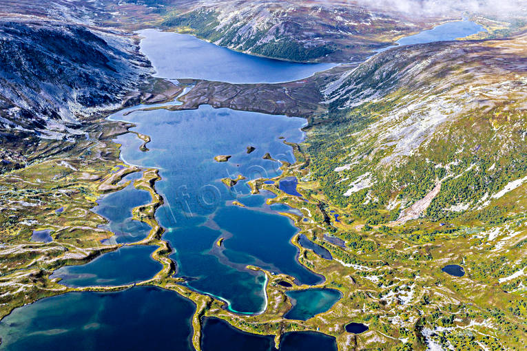 Dörrsjöarna i Oviksfjällen drönarbilder, drönarfoto, Dörrsjöarna, FJÄLLEN, flygbild, flygbilder, Flygfoto, flygfoton, istidsformationer, Jämtland, Landskap, slukåsar, sommar