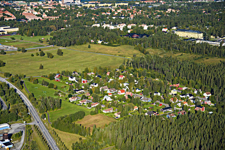 drnarbilder, drnarfoto, Erikslund, flygbild, flygbilder, Flygfoto, flygfoton, Jmtland, sommar, stder, villaomrde, stersund