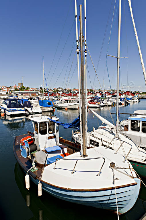 Bohusln, brygga, btar, fiskebt, hamn, hav sj, himmel, Hn, kommunikationer, kust, natur, sjfart, skrgrd