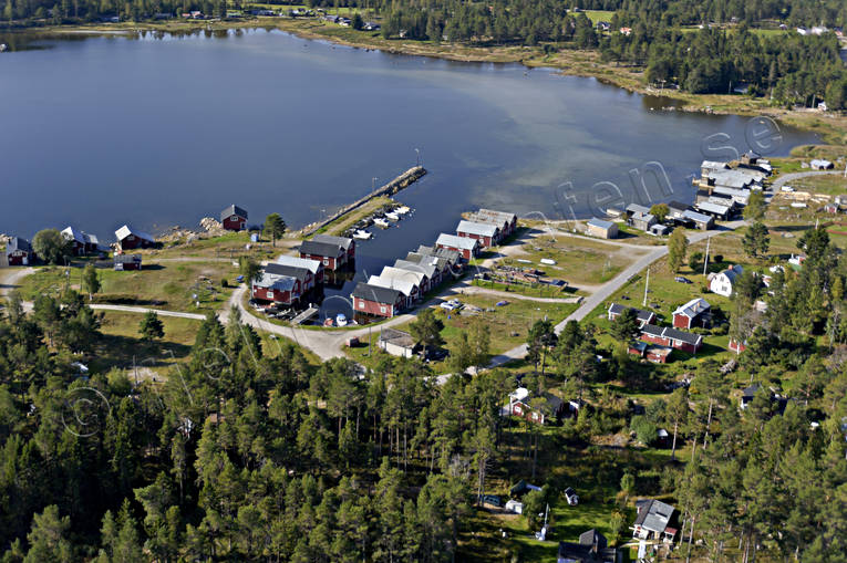 Fiskeläge Hårte båthus, drönarbilder, drönarfoto, flygbild, flygbilder, Flygfoto, flygfoton, Hårte, Hälsingland, idyll, Jättendal, Landskap, samhällen, sommar, stugor
