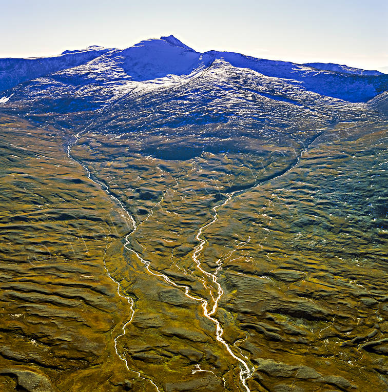 avvattning, bckar, drnarbilder, drnarfoto, Enan, fjllbilder, fjllbck, fjllbckar, fjlltopp, flygbild, flygbilder, Flygfoto, flygfoton, hst, Jmtland, kalfjll, kllflden, Landskap, sylarna, vattendrag
