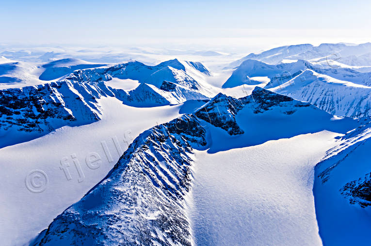 drnarbilder, drnarfoto, flygbild, flygbilder, Flygfoto, flygfoton, glacir, glacirer, Landskap, lappland, Ruopsoktjhkk, Svenska Fjllen, vinter, hpar, hpartjhkk, par