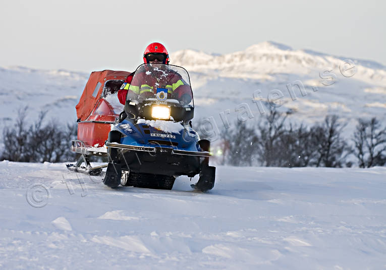 fjll, fjllet, fjllrddare, fjllrddning, kommunkation, kommunkiationer, landfart, motor, skoter, snskoter, vinter, ventyr