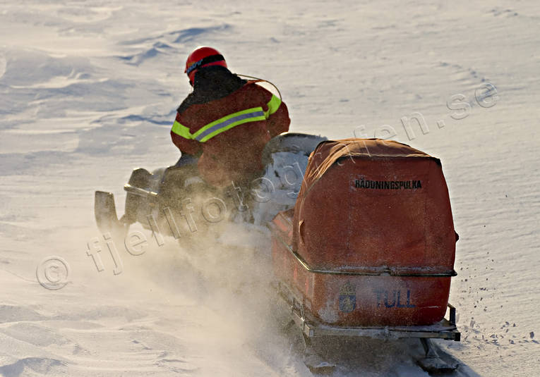fjll, fjllet, fjllrddare, fjllrddning, kommunkation, kommunkiationer, landfart, motor, skoter, snskoter, vinter, ventyr