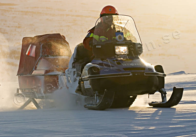 fjll, fjllet, fjllrddare, fjllrddning, kommunkation, kommunkiationer, landfart, motor, skoter, snskoter, vinter, ventyr