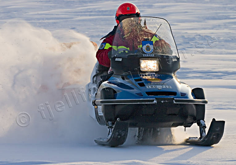 fjll, fjllet, fjllrddare, fjllrddning, kommunkation, kommunkiationer, landfart, motor, skoter, snskoter, vinter, ventyr