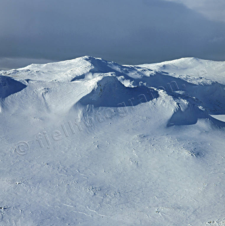Fjäll vid Dörrsjön drönarbilder, drönarfoto, Dörrsjön, fjäll, flygbild, flygbilder, Flygfoto, flygfoton, Jämtland, Landskap, Tossåsen, vinter, vinterlandskap