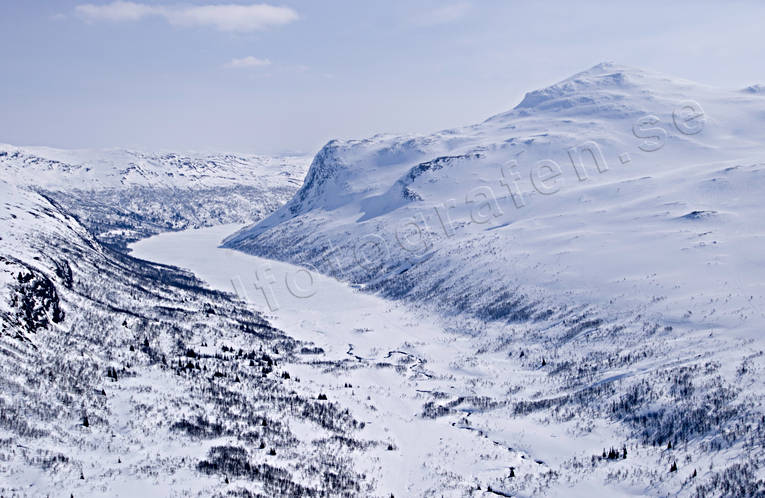 Fjället Sielkentjahke vintertid drönarbilder, drönarfoto, fjäll, fjälltopp, flygbild, flygbilder, Flygfoto, flygfoton, Friningen, Jämtland, Landskap, Sielkentjahke, vinter