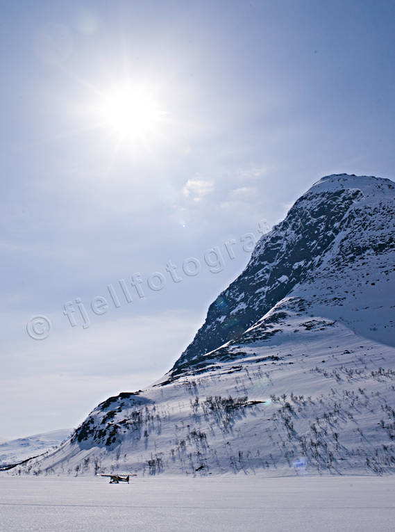 Fjället Sielkentjahke vintertid fjäll, fjälltopp, Friningen, Jämtland, Landskap, motljus, Sielkentjahke, vinter
