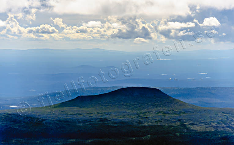 Fjället Städjan Dalarna, drönarbilder, drönarfoto, fjäll, fjällbilder, FJÄLLEN, fjällkam, fjälltopp, flygbild, flygbilder, Flygfoto, flygfoton, Landskap, sommar, stigar, Städjan