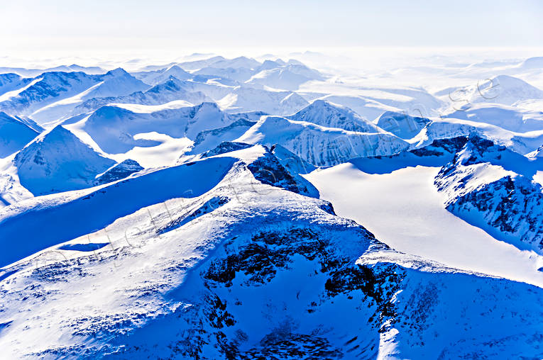 Fjällmassivet Ähpar i Sarek drönarbilder, drönarfoto, flygbild, flygbilder, Flygfoto, flygfoton, glaciär, glaciärer, Landskap, lappland, Ruopsoktjåhkkå, vinter, Ähpar, Ähpartjåhkkå, Äpar
