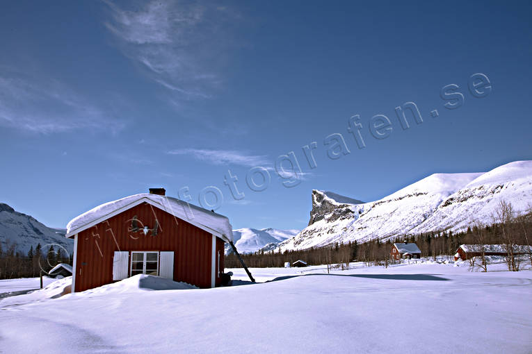 Aktse, Kungsleden, Landskap, lappland, nationalpark, Rapadalen, röd, sarek, Sarek nationalpark, Skierfe, snö, sol, stuga, vinter, vit