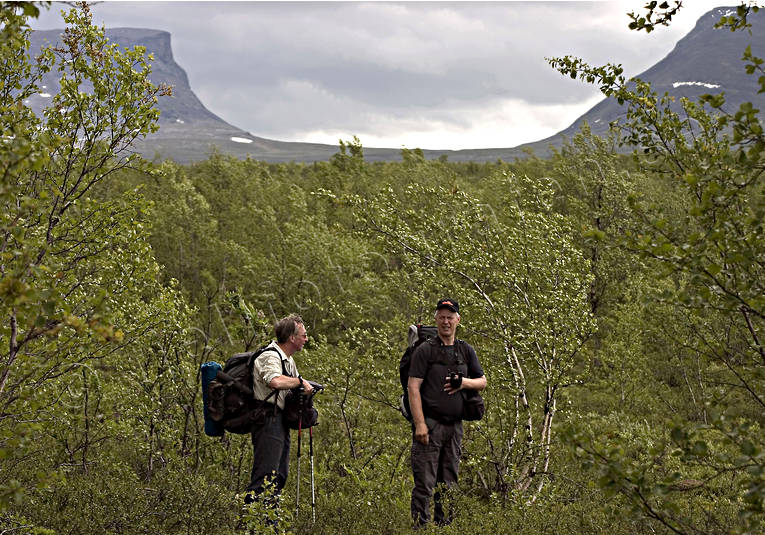 Fjällvandrare framför Lapporten Abisko, fjällvandrare, Landskap, lappland, Lapporten, natur