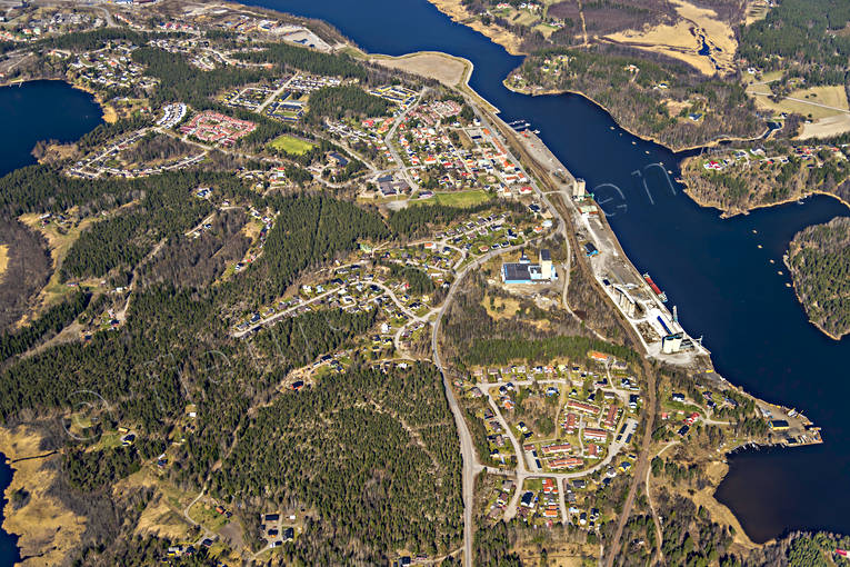 Flygbild Söderhamn Grundvik Bromsäng, drönarbilder, drönarfoto, flygbild, flygbilder, Flygfoto, flygfoton, Grundvik, hamnen, Hälsingland, samhällen, Stenåker, Stugsund, städer, Söderhamn, Söderhamnsfjärden, vår